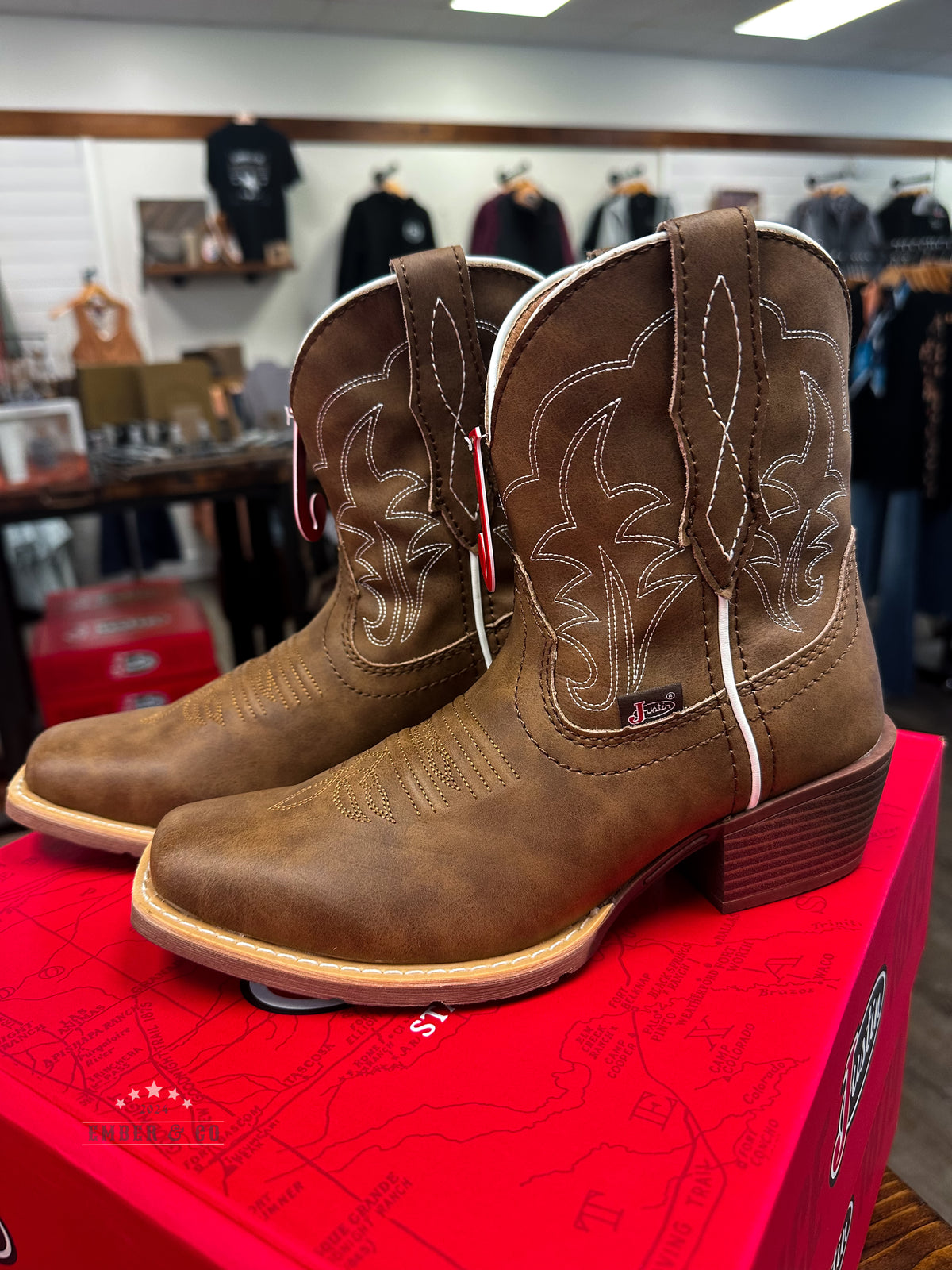 Dee Ladies Justin Boot - BROWN